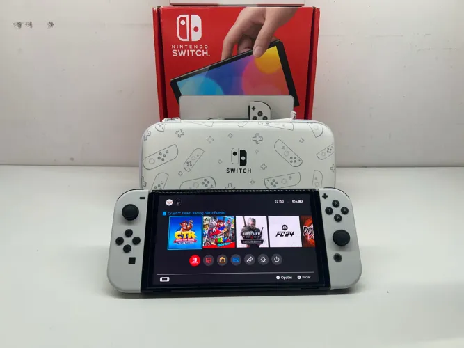 Nintendo Switch OLED Desbloqueado (Leia a descrição)