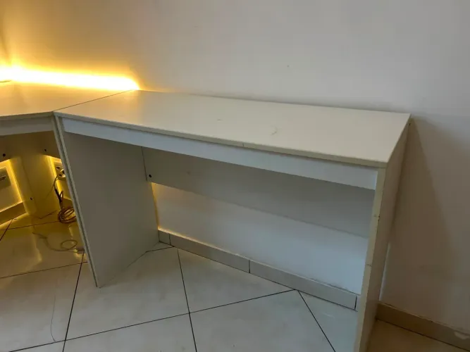 Mesa de escritório com led