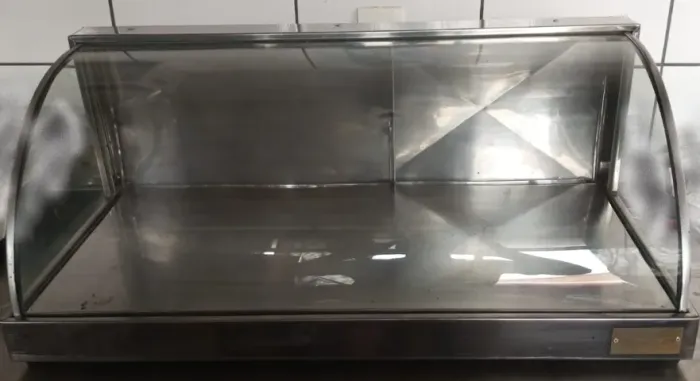 Estufa quente para salgados ou tira gosto R$200,00