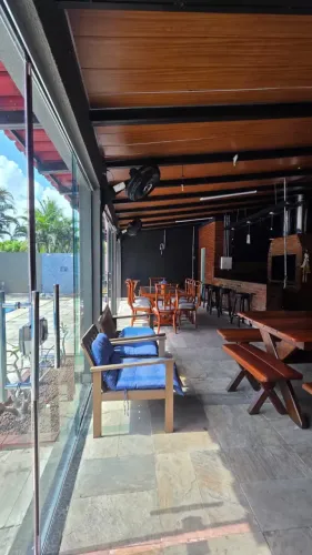 PONTA NEGRA. COND. JARDIM EUROPA, CASA TERREA COM 4 QUARTOS SENDO 2 SUITES, PISCINA E 4 VA