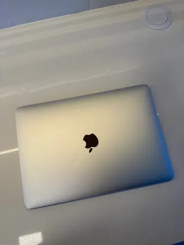 MacBook Air 13? M1 2020 - 8GB - Prata