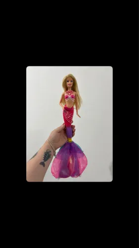 Barbie Lumina - Sereia das Pérolas (lançada pela Mattel em 2013)
