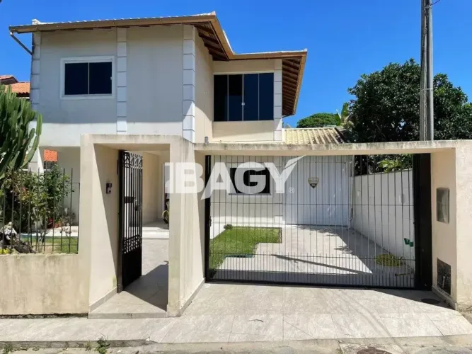 Excelente Casa 4 dormitório(s) em Campeche - Florianópolis