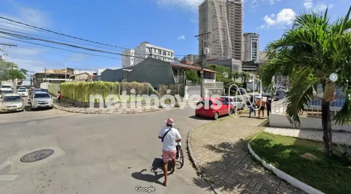 Excelente oportunidade! Terreno espaçoso de 440m²; localizado no Rio Vermelho.