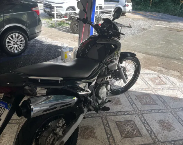 NX 400 Falcon