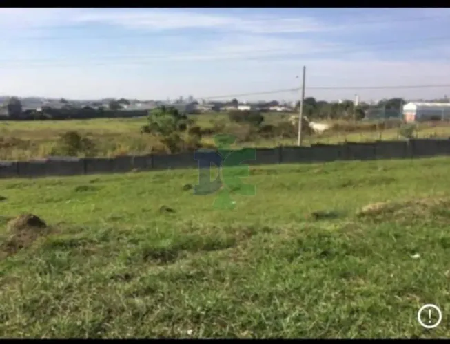 Terreno à Venda em Jacareí  Condomínio com Portaria 24h