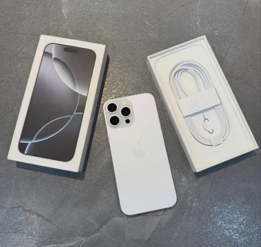 Iphone 16 pro max 256gb com caixa e acessórios!! Aceito cartão, pego outro no negocio