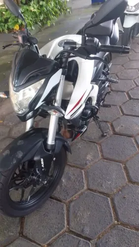 linda Moto ótimo estado