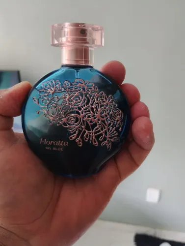 VENDO PERFUME FLORAT MY BLUE, SEMINOVO.