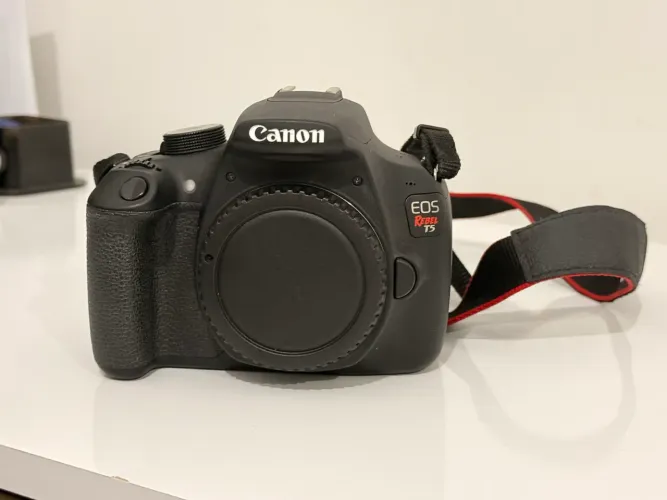 Canon EOS Rebel T5 + Lente 18-55mm | Excelente estado