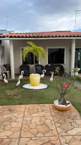 Aluga para até 6 meses 3 quartos,com ar condicionado mobilhada, 3.500.00 mensal