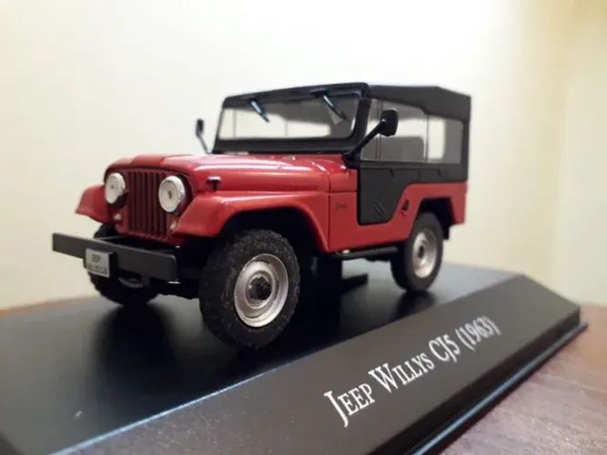 MINIATURA JEEP WILLYS CJ5 INESQUECÍVEIS DO BRASIL