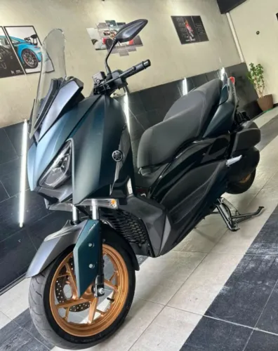 Xmax 250 semi nova - único dono 2023