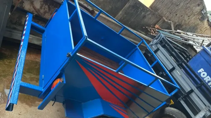 Vendo carretinha de reboque
