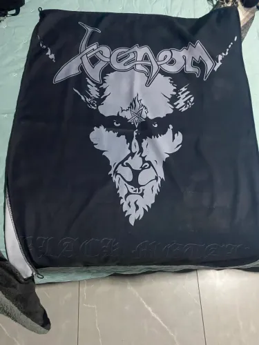 Bandeira venom black metal