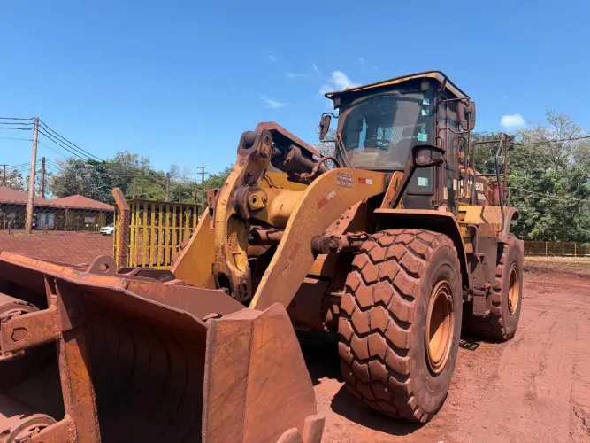 PA CARREGADEIRA CAT 966