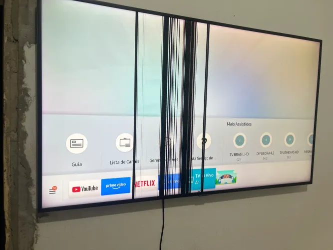 Vendo TV Samsung, apenas com risco na tela
