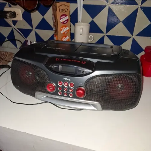 Rádio Aiwa CSD-FD88 Boombox com Leitor de CD e Toca-Fita K7