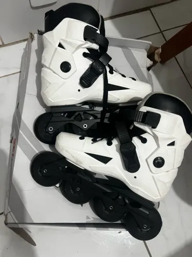 Vende se patins semi novo usado poucas vezes