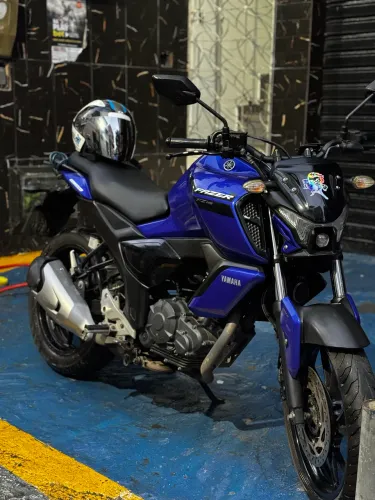FZ 15 - TROCO EM CARRO PAU A PAU