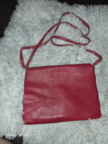 bolsa vermelha pequena