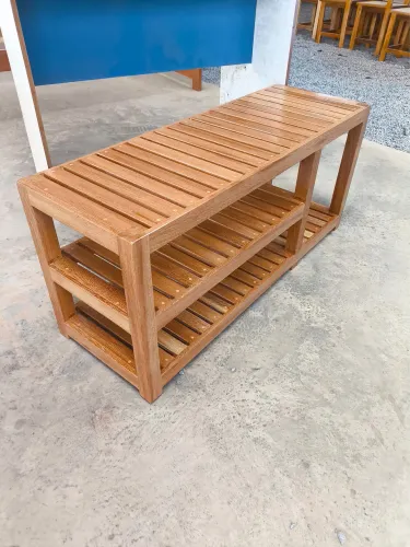 Sapateira em madeira Angelim