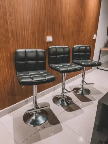 Vendo 3 Banquetas em perfeito estado!