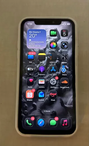 iPhone 11 