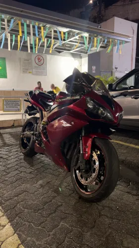 Yamaha YZF R1 Vermelha 2007