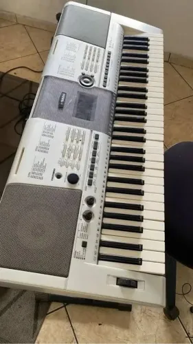 Teclado Yamaha PSR-E403