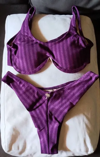 Biquíni roxo com bojo tamanho P 