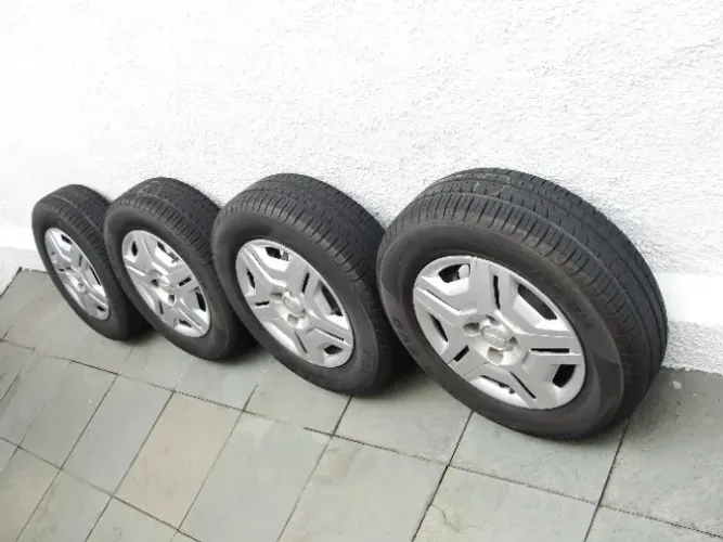 PNEUS NOVOS PIRELLI,  RODAS E CALOTAS ARO 14" PARA PRISMA / ONIX / CORSA / CELTA