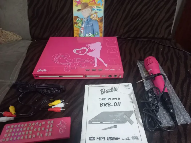 Dvd Tectoy KARAOKE DA BARBIE, brb 011.Com microfone, controle remoto e cabo av para tv. 