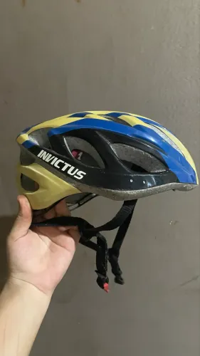 Capacete invictus