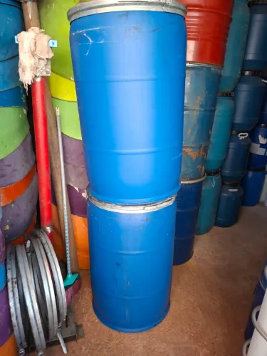 Tambor 200L plástico c/ tampa diâmetro 52.5 ,altura 90.