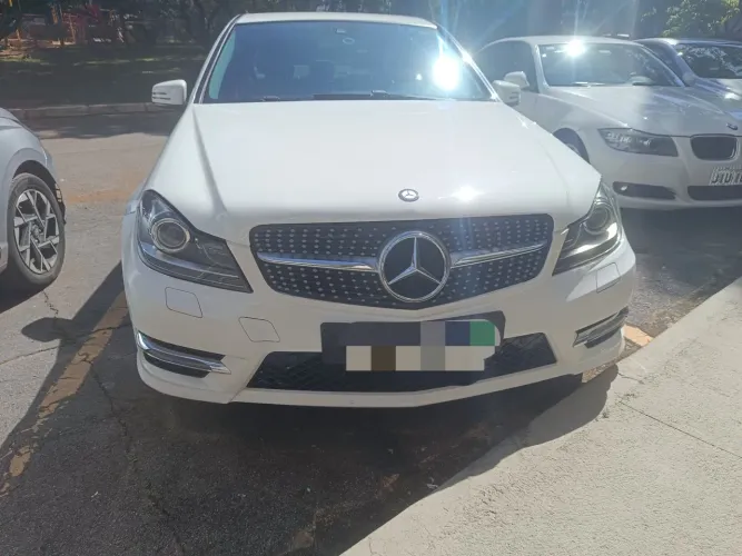 Mercedes-Benz C-180 CGI Sport 1.6 TB 16V 156cv Aut. 2014