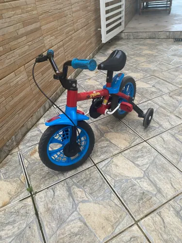 Bike homem aranha menino (usada)