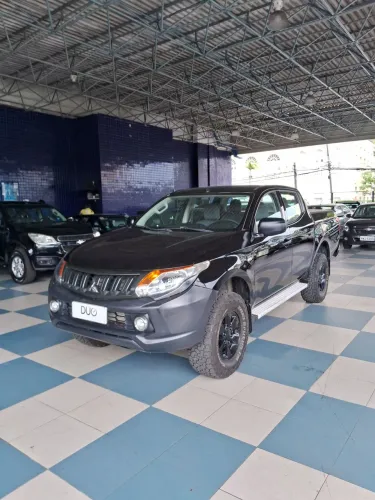 Mitsubishi L200 Triton Sport GLX 2.4 CD Diesel Mec. 2020