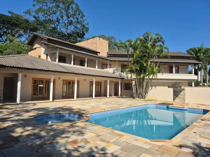 Sofisticação, conforto e lazer completo em um dos melhores condomínios da Granja Viana!