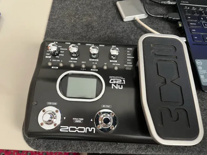 Pedaleira Zoom G2.1Nu - Semi Nova | Estado de Nova