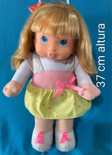 Boneca antiga beijoquinha do ano de 1993 da marca estrela funcionando