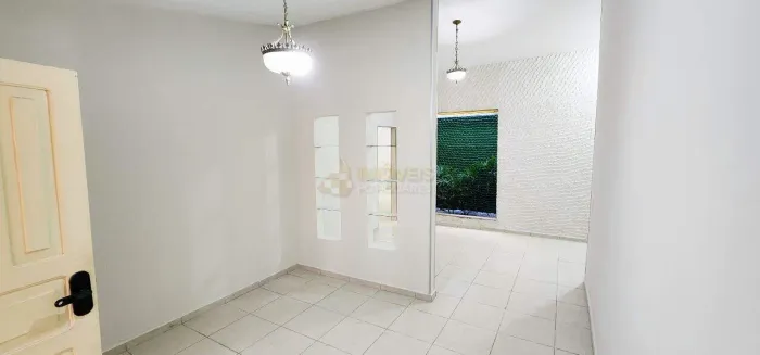 Casa 4 quartos, 3 suítes, 240m² - Candelária