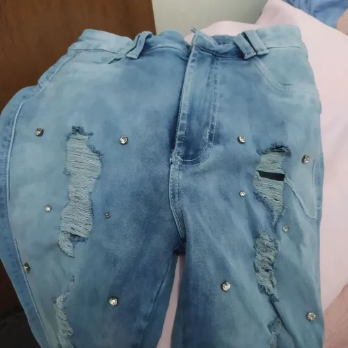 Calça Com Pedrinhas