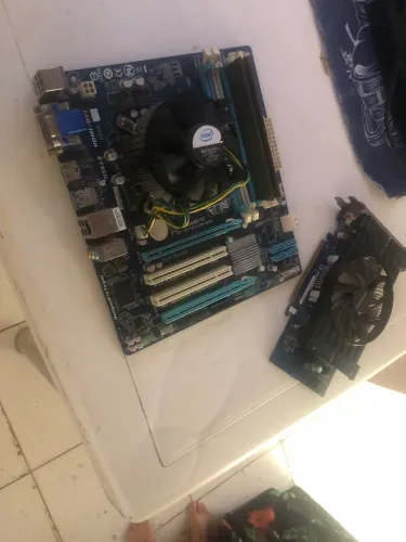 PLACA MAE + PLACA DE VIDEO ( reparo )