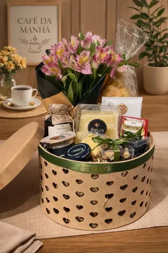 Cesta de café da manhã romântica 