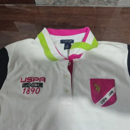 Blusa feminina marca US polo, nova, original, tamanho médio, importada..