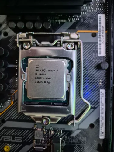 I7 10700 e B460M-PLUS TUF