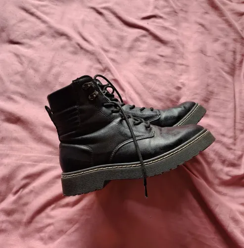 Bota coturno preto