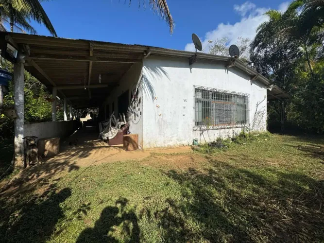 Sítio para Venda em Peruíbe, Piraquara, 3 dormitórios, 2 banheiros, 8 vagas