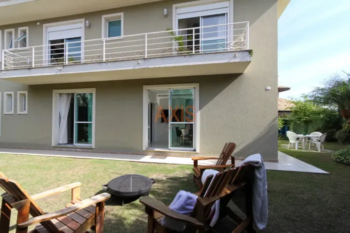 Casa de 4 suítes à Venda no Condomínio Green Life | Uberaba Curitiba